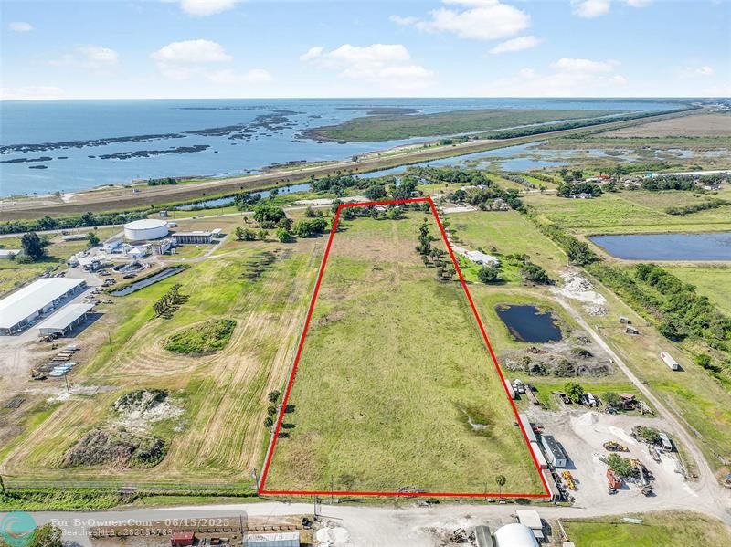Across the street from Lake Okeechobee Park