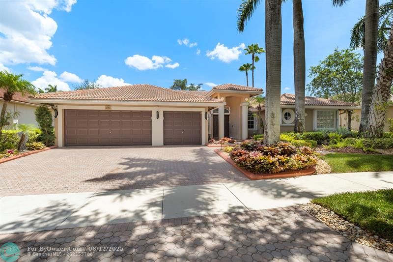 3707 Oak Ridge Cir, Weston, Florida image 2