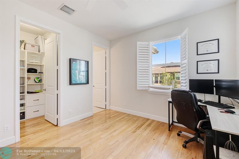 Office/Bedroom - 2nd Floor