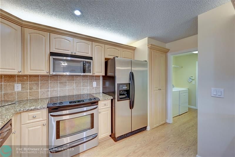 8221 NW 49th St, Lauderhill, Florida image 9