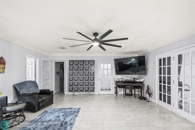 2441 SW 43rd Ave, Fort Lauderdale, Florida image 6