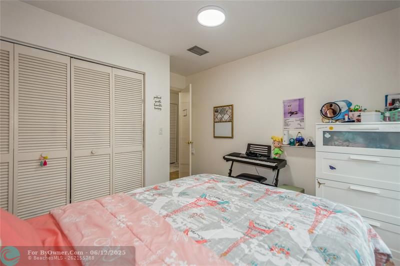 1400 W Sandpiper Cir, Pembroke Pines, Florida image 32