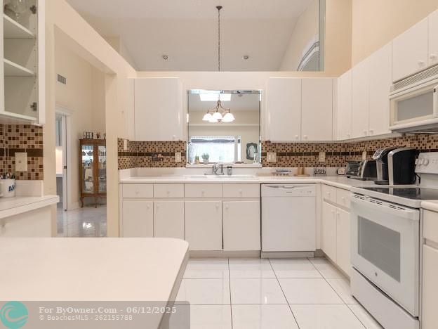 7087 Summer Tree Dr, Boynton Beach, Florida image 8