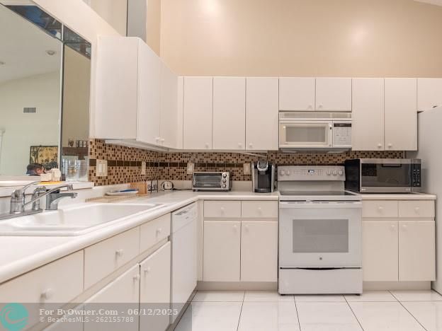 7087 Summer Tree Dr, Boynton Beach, Florida image 10