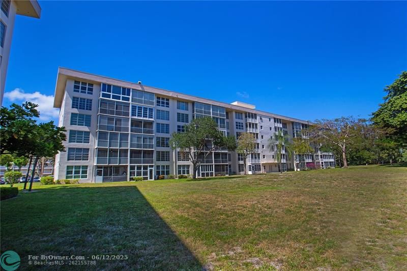 2600 S Course Dr #202, Pompano Beach, Florida image 30
