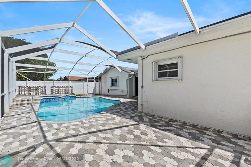 9510 NW 81st Ct, Tamarac, Florida image 23