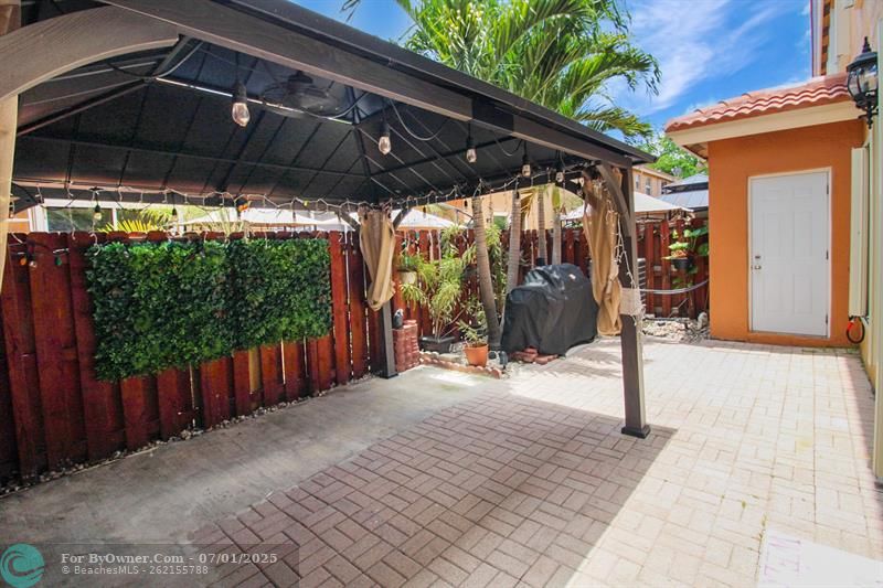 8544 NW 140th Ter #1002, Miami Lakes, Florida image 11