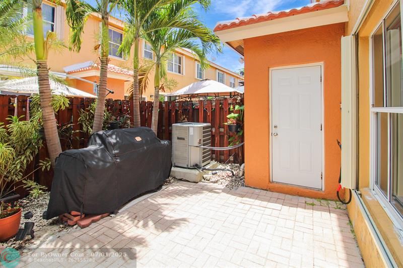 8544 NW 140th Ter #1002, Miami Lakes, Florida image 12