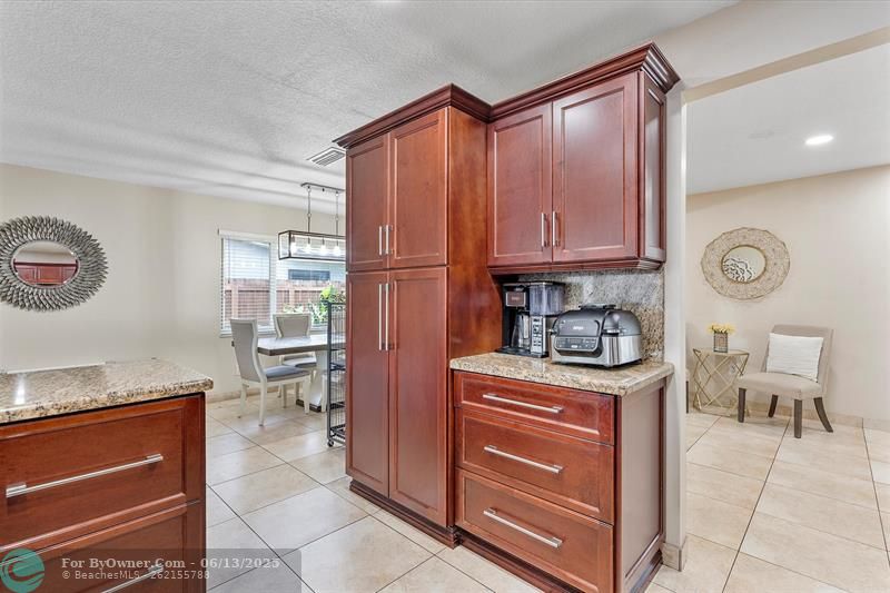 9440 NW 24th Pl, Pembroke Pines, Florida image 13