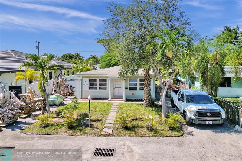 325 NE 21st St, Wilton Manors, Florida image 2