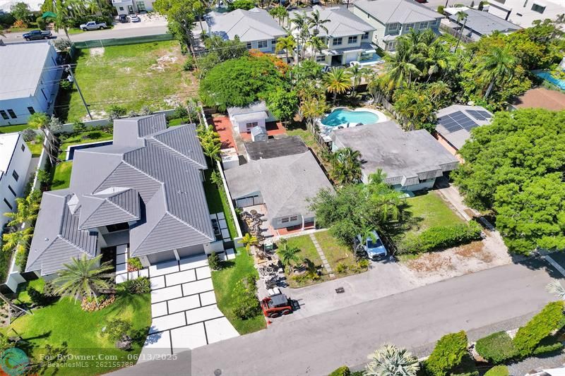 325 NE 21st St, Wilton Manors, Florida image 10