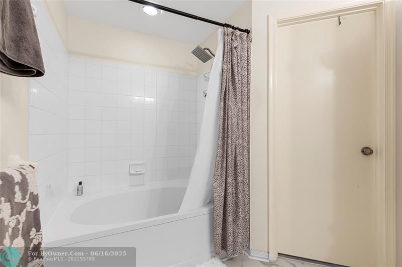 8134 San Carlos Cir #8134, Tamarac, Florida image 11