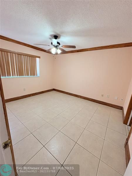 2760 W 62nd Pl #203, Hialeah, Florida image 14