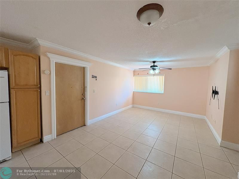 2760 W 62nd Pl #203, Hialeah, Florida image 18