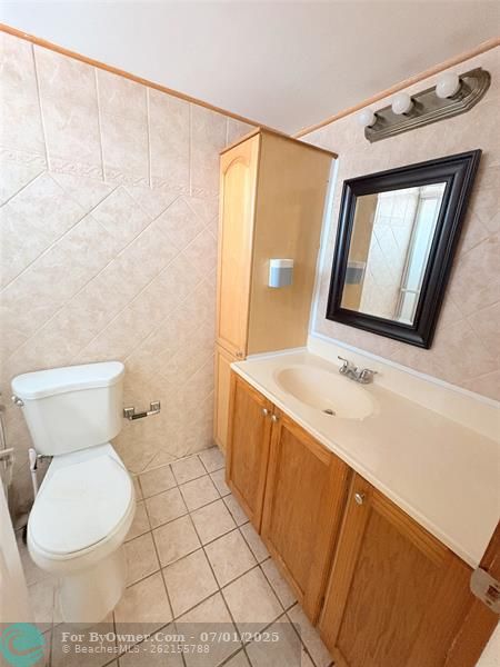 2760 W 62nd Pl #203, Hialeah, Florida image 10