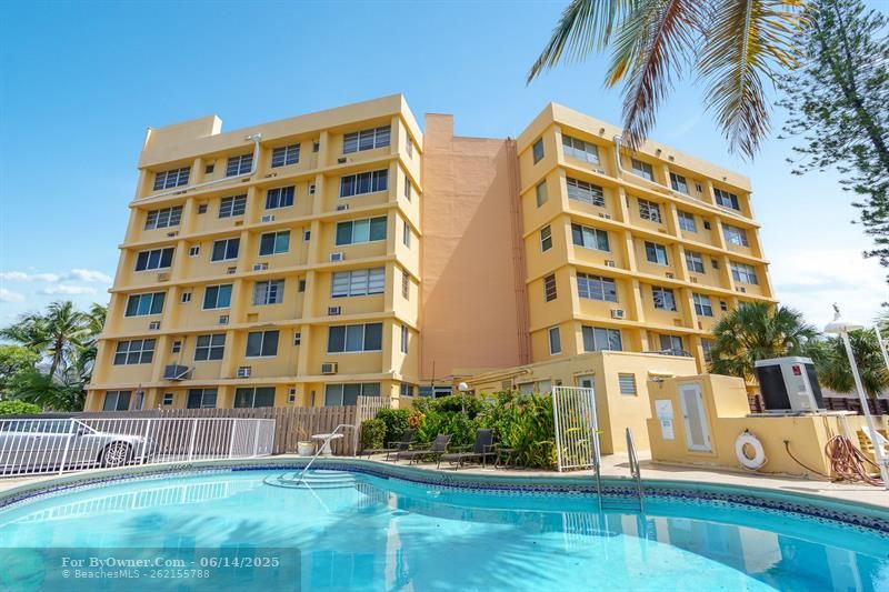 2400 NE 9th St #501, Fort Lauderdale, Florida image 1