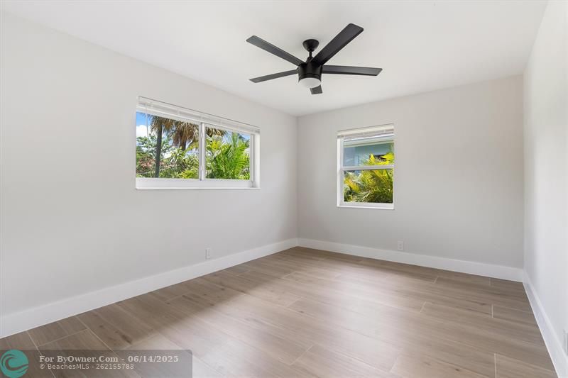 860 NE 34th St, Oakland Park, Florida image 18