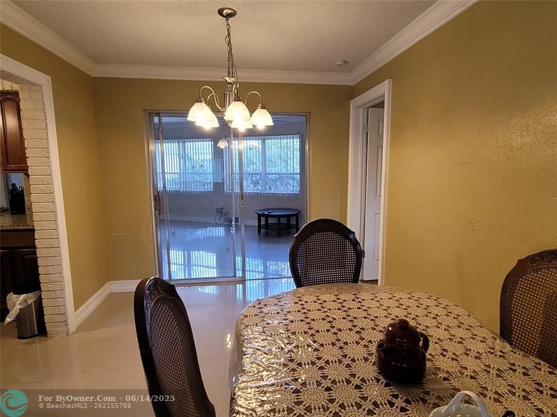 9201 NW 71st St, Tamarac, Florida image 13
