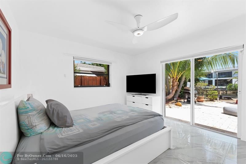 2024 NE 24th St, Wilton Manors, Florida image 15