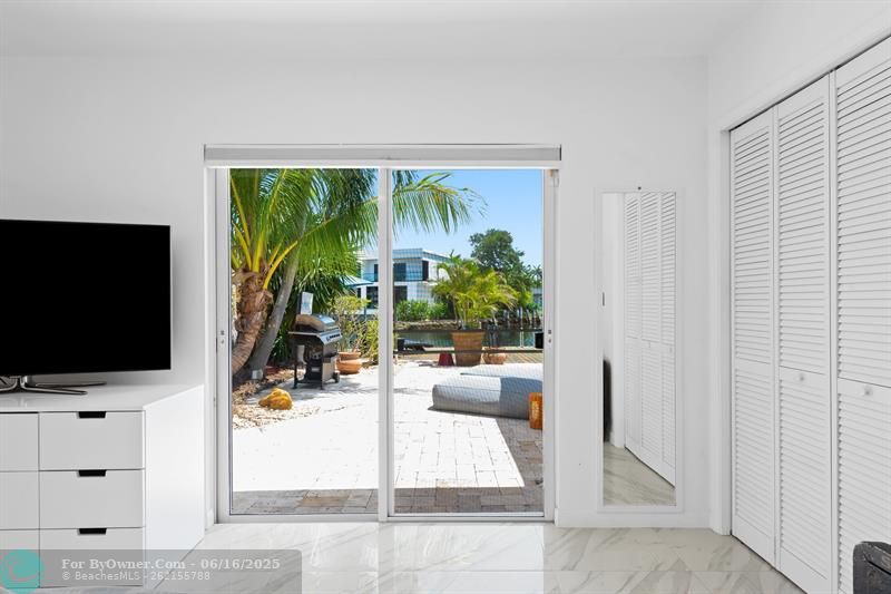 2024 NE 24th St, Wilton Manors, Florida image 16