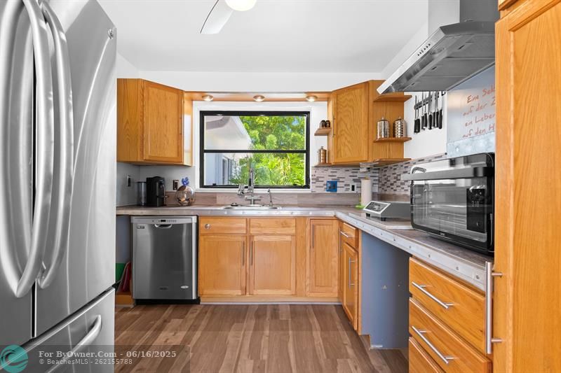 2024 NE 24th St, Wilton Manors, Florida image 7