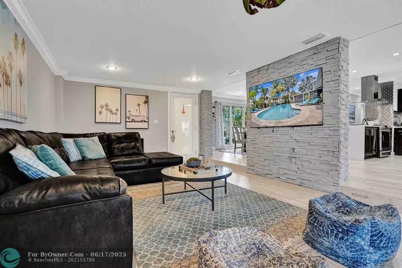 616 NW 21st St, Wilton Manors, Florida image 12