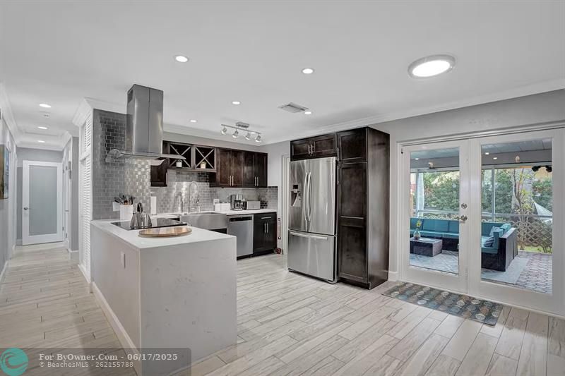 616 NW 21st St, Wilton Manors, Florida image 7