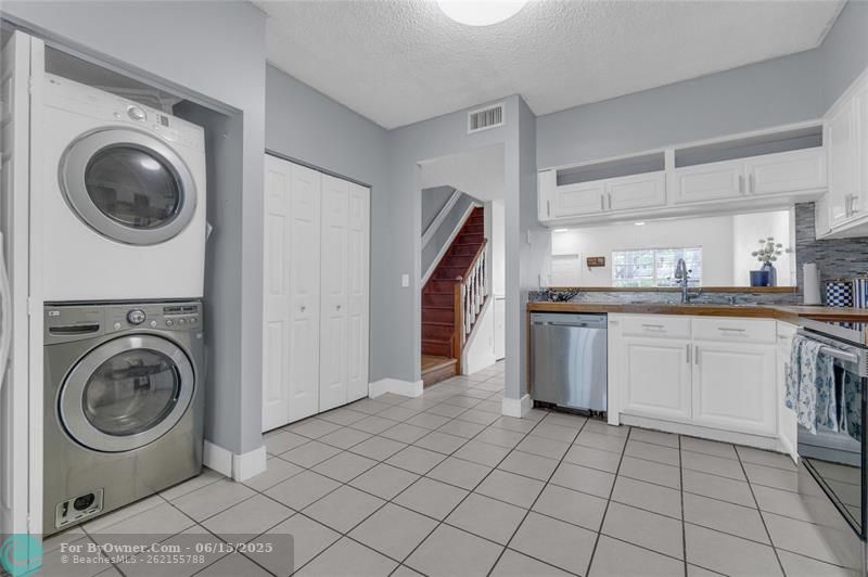 3312 Cabaret Ln, Margate, Florida image 15