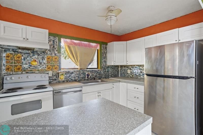 4440 NW 37th St, Lauderhill, Florida image 7