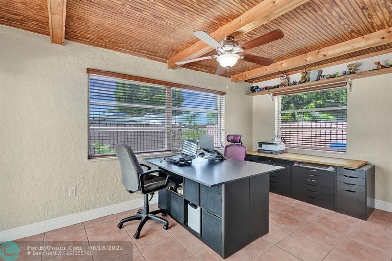 8570 NW 25th St, Sunrise, Florida image 13