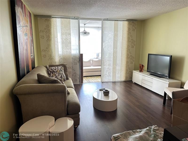 2998 NW 48th Ter #327, Lauderdale Lakes, Florida image 3
