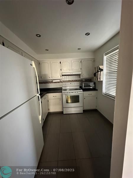 2998 NW 48th Ter #327, Lauderdale Lakes, Florida image 9