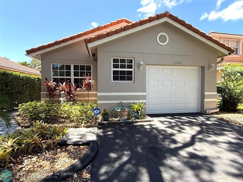 13549 NW 5th Ct, Plantation, Florida image 2