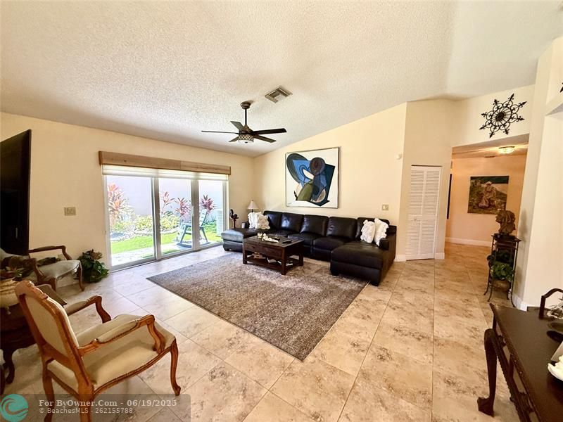 13549 NW 5th Ct, Plantation, Florida image 11