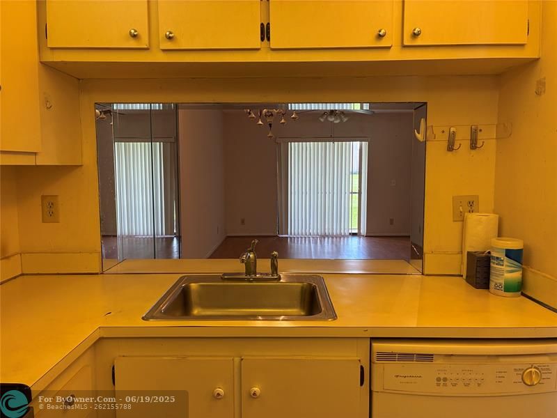10402 Sunrise Lakes Blvd #102, Sunrise, Florida image 8