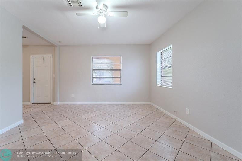 924 NW 11th Pl, Fort Lauderdale, Florida image 11