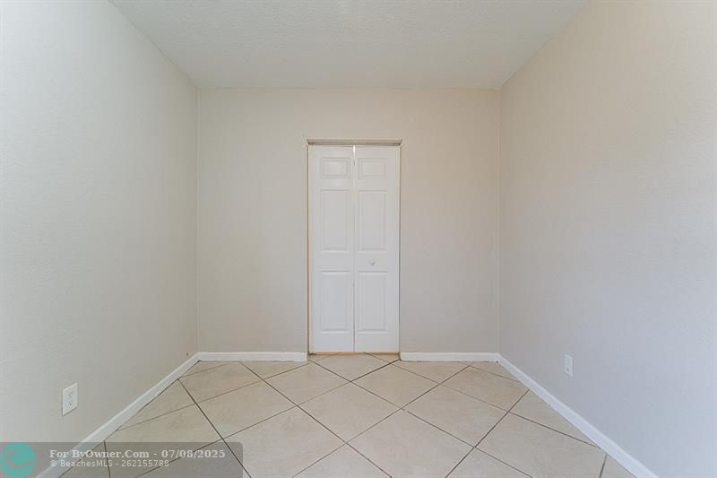 924 NW 11th Pl, Fort Lauderdale, Florida image 17