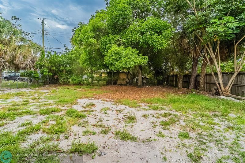 924 NW 11th Pl, Fort Lauderdale, Florida image 23