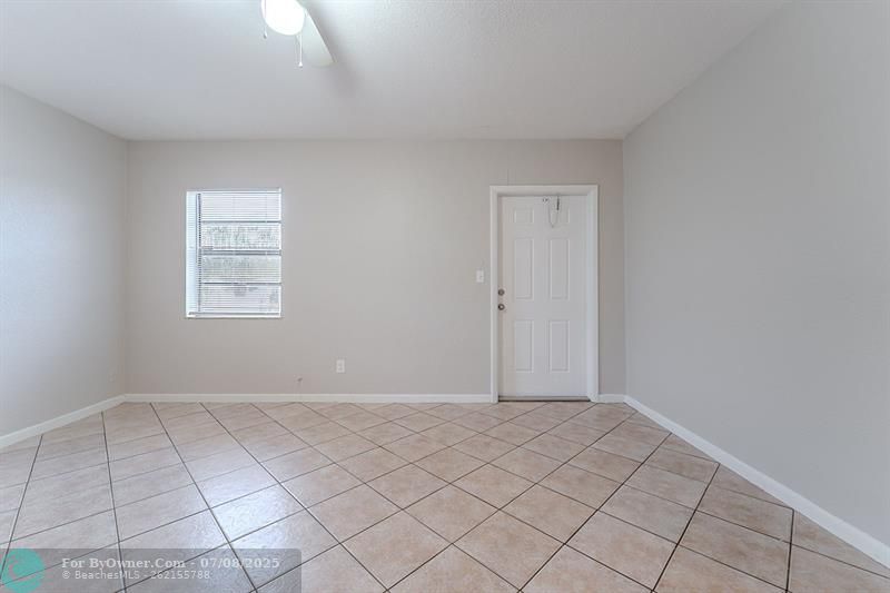 924 NW 11th Pl, Fort Lauderdale, Florida image 6
