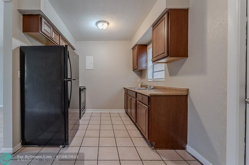 924 NW 11th Pl, Fort Lauderdale, Florida image 7