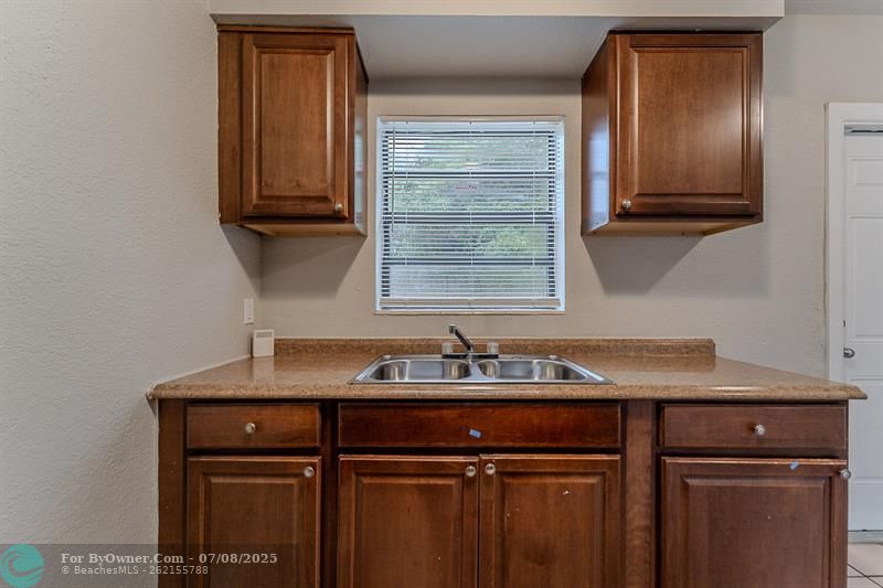 924 NW 11th Pl, Fort Lauderdale, Florida image 10
