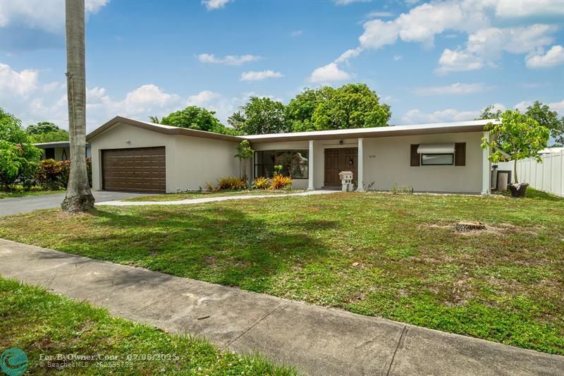 3690 NW 26th St, Lauderdale Lakes, Florida image 3