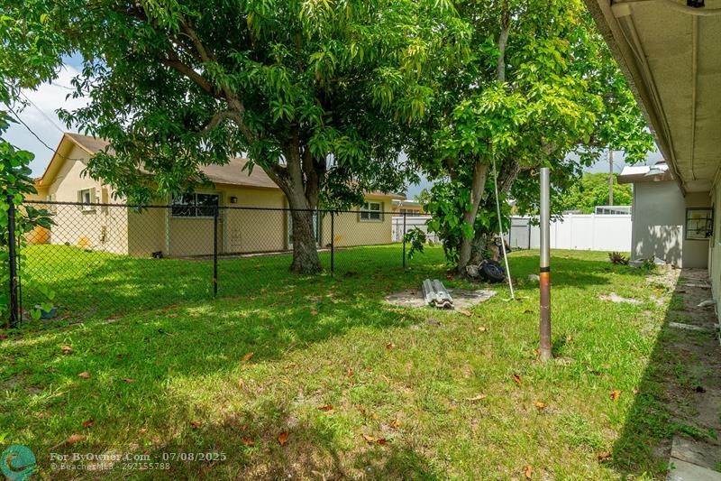 3690 NW 26th St, Lauderdale Lakes, Florida image 30