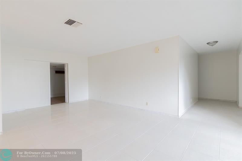 3690 NW 26th St, Lauderdale Lakes, Florida image 6