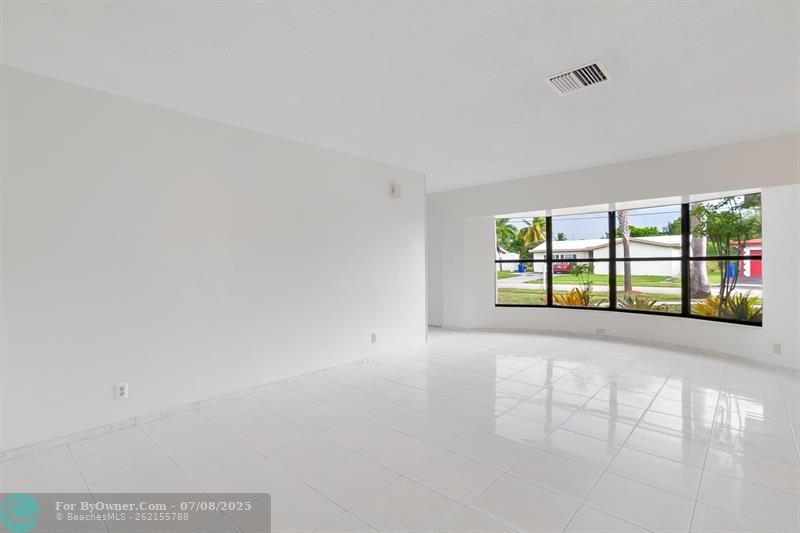 3690 NW 26th St, Lauderdale Lakes, Florida image 7