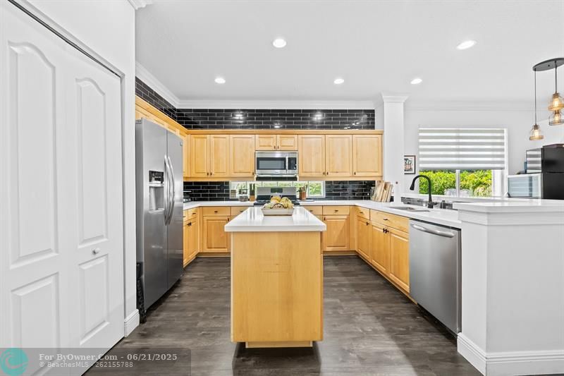 6893 SW 194th Ave, Pembroke Pines, Florida image 8