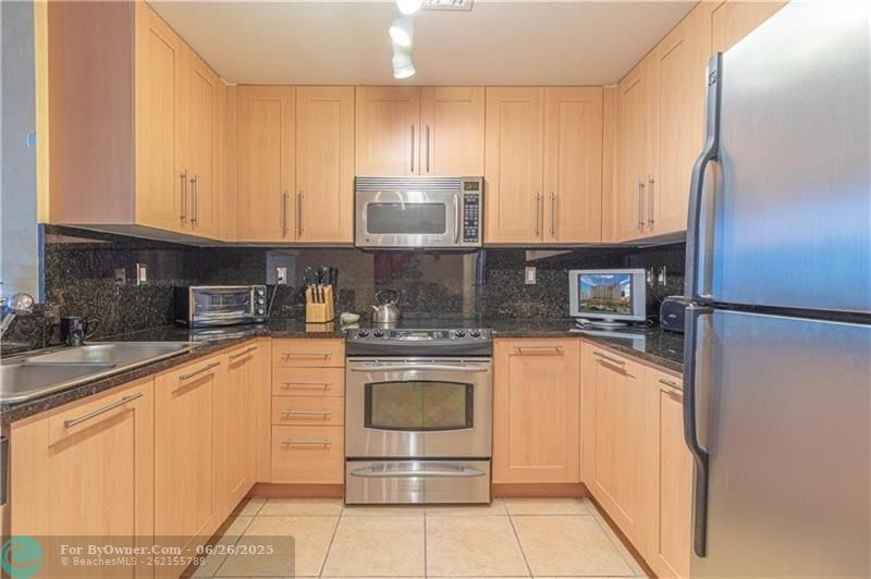 511 SE 5th Ave #2111, Fort Lauderdale, Florida image 27