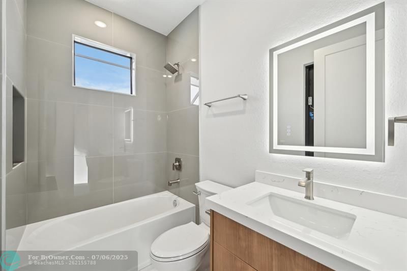 9516 President Circle, Port Charlotte, Florida image 30