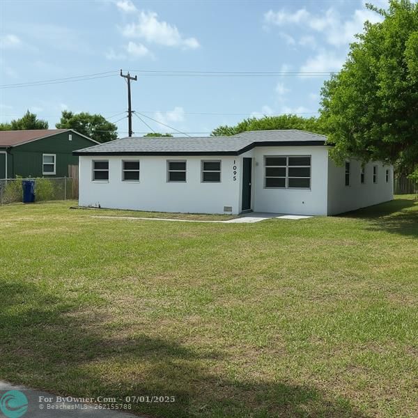 1695 NE 175th St, North Miami Beach, Florida image 2