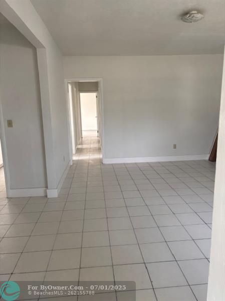 1695 NE 175th St, North Miami Beach, Florida image 5